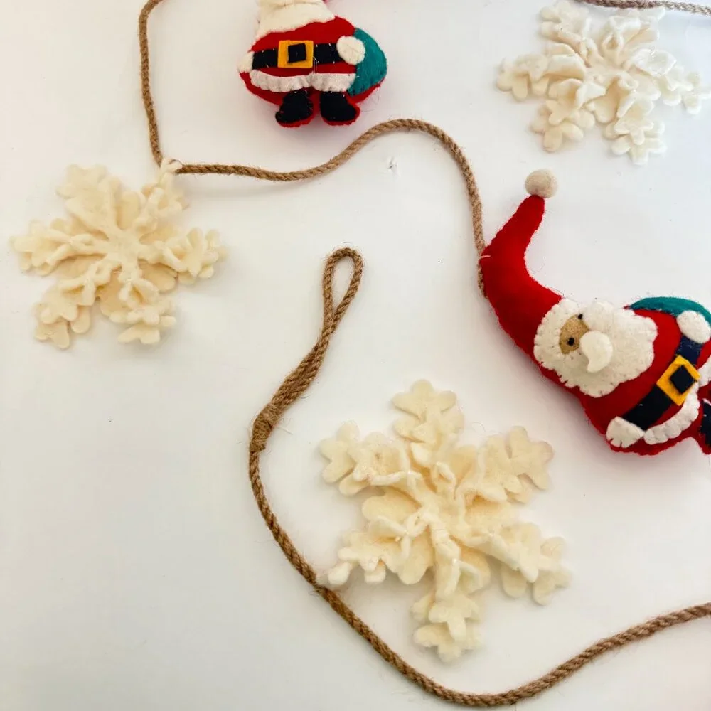 Artic Holiday Santa & Snowflakes 6 Ft Christmas Tree Garland Twine Mantle Stuffe